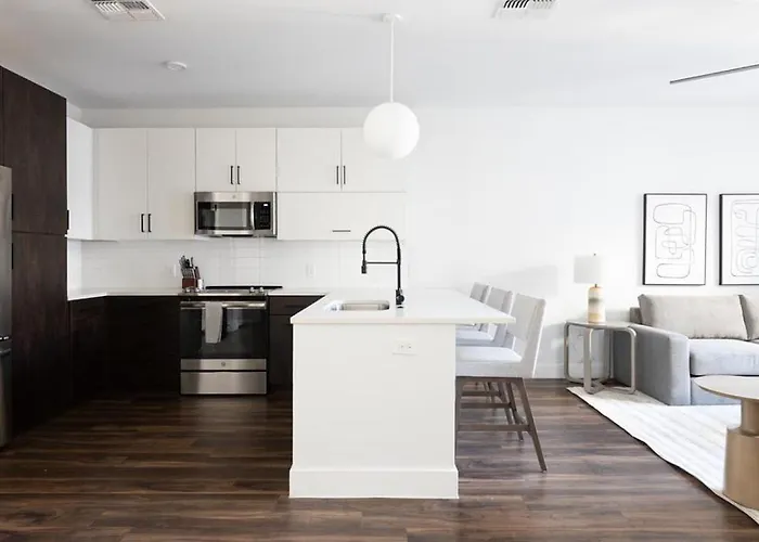 Apartment Landing Modern With Amazing Amenities Tempe
